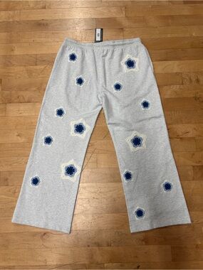 Arkyve Blue Star Crochet Patch Sweatpants